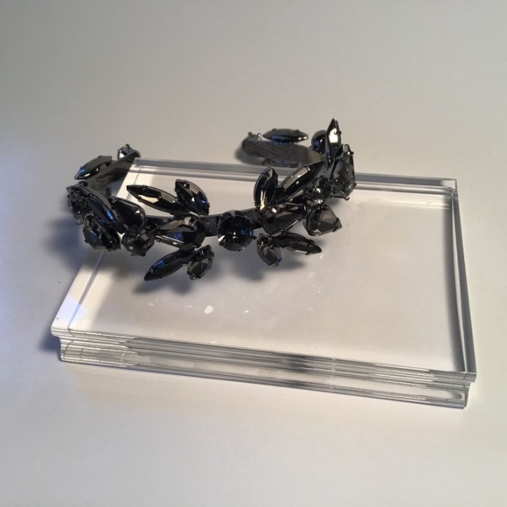 Women’s Bracelet Deep Dark Smokey Gray Cuff Very Attractive Piece - Picture 2 of 4